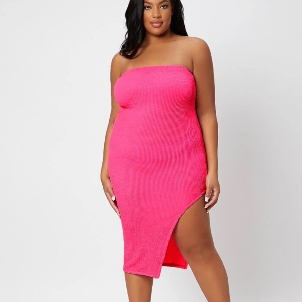 Barbie pink Pink Strapless Dress halter bodycon fit NWOT 
XL